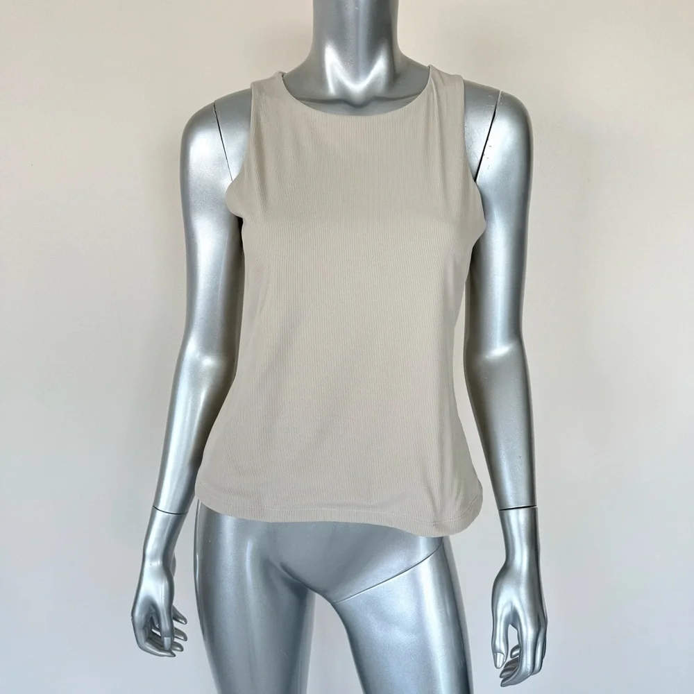 NEW!!! Tahari women tank top size M